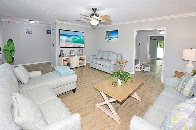 1325 42nd Avenue, Vero Beach, FL 32960