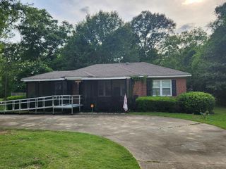 1435 E Alta Vista, Columbus, GA 31907