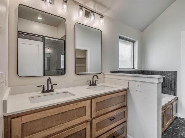 5105 Misty Wood Lane, Mustang, OK 73064