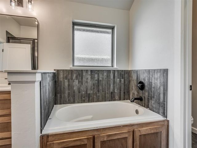 5105 Misty Wood Lane, Mustang, OK 73064