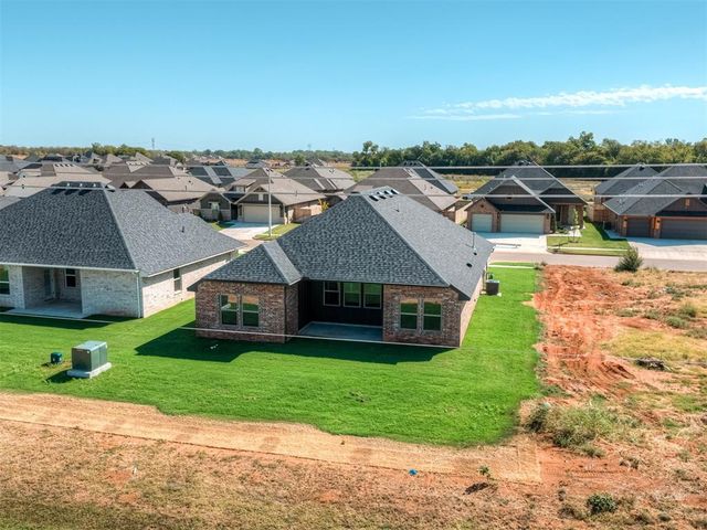 5105 Misty Wood Lane, Mustang, OK 73064