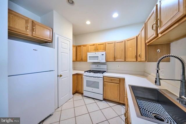 46358 PRYOR SQ, Sterling, VA 20165