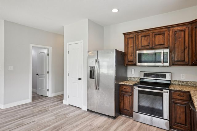 156 Fm 2571, Smithville, TX 78957