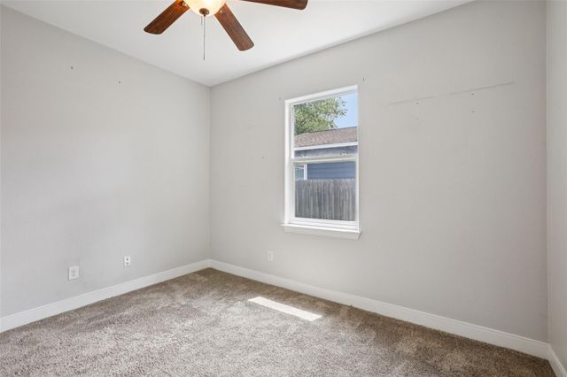 156 Fm 2571, Smithville, TX 78957