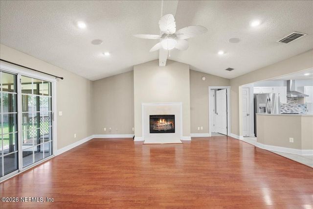 1594 POINT PARK Drive E, Jacksonville, FL 32225