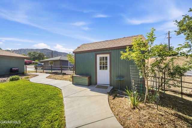 21904 Mariposa Road, Tehachapi, CA 93561