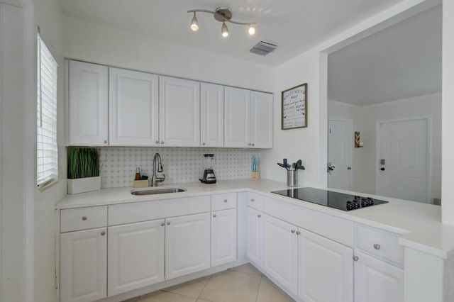 2740 NE 30th Place, Fort Lauderdale, FL 33306