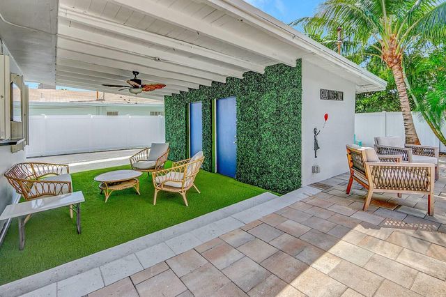 2740 NE 30th Place, Fort Lauderdale, FL 33306