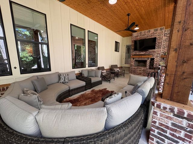 101 Temple Drive, Vinita, OK 74301