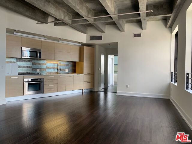 727 W 7th Street 1214, Los Angeles, CA 90017