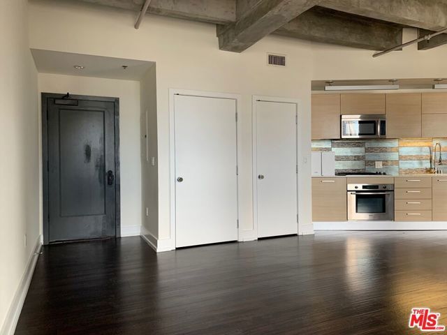 727 W 7th Street 1214, Los Angeles, CA 90017
