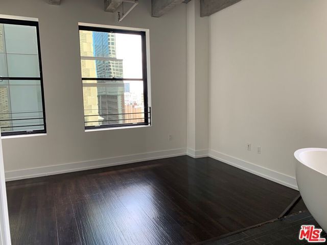 727 W 7th Street 1214, Los Angeles, CA 90017