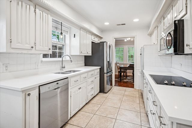 8635 Capri Drive, Dallas, TX 75238