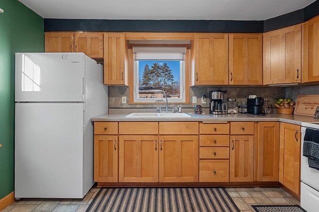 1136 S BARTLETT STREET, Shawano, WI 54166