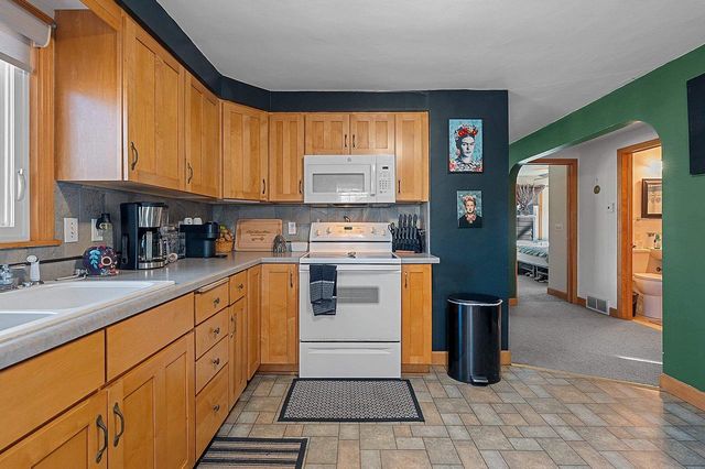 1136 S BARTLETT STREET, Shawano, WI 54166