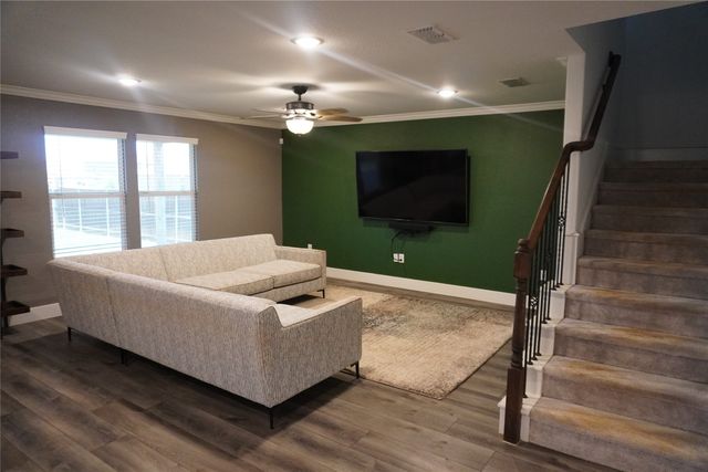 1245 Waggoner Drive, Aubrey, TX 76227