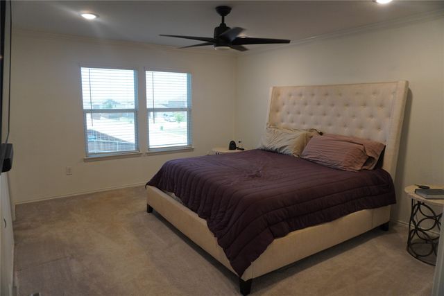 1245 Waggoner Drive, Aubrey, TX 76227