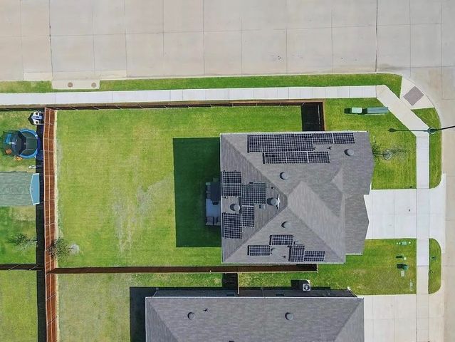 1245 Waggoner Drive, Aubrey, TX 76227