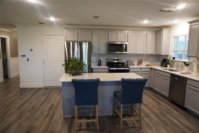 1245 Waggoner Drive, Aubrey, TX 76227