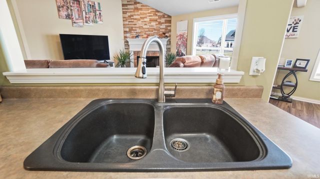 7226 Foxfield Drive, Fort Wayne, IN 46835