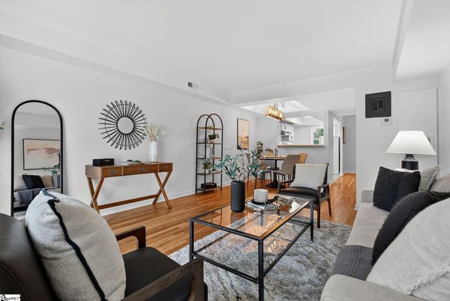2530 E North St Apt 14L Unit L, Greenville, SC 29615