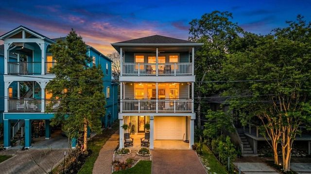 115 Pine Road, Clear Lake Shores, TX 77565
