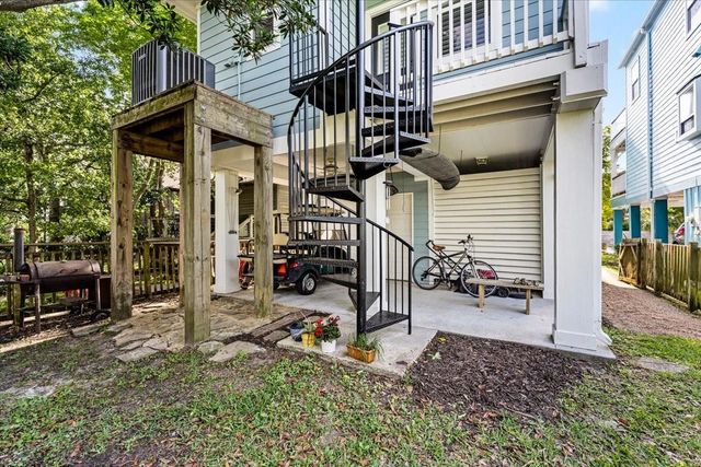 115 Pine Road, Clear Lake Shores, TX 77565