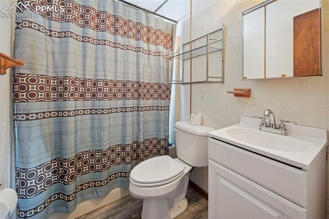 6885 Mescalero Drive, Colorado Springs, CO 80915