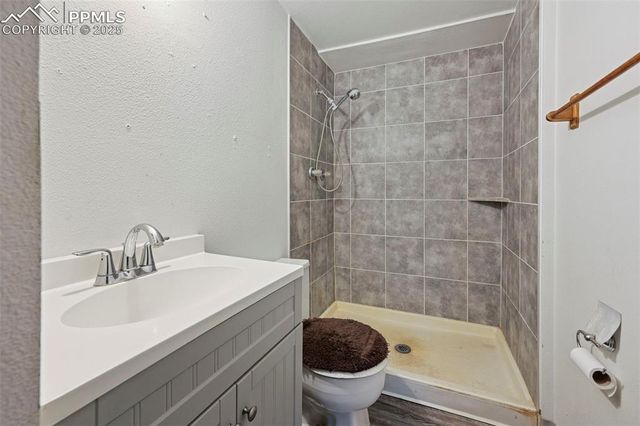 6885 Mescalero Drive, Colorado Springs, CO 80915