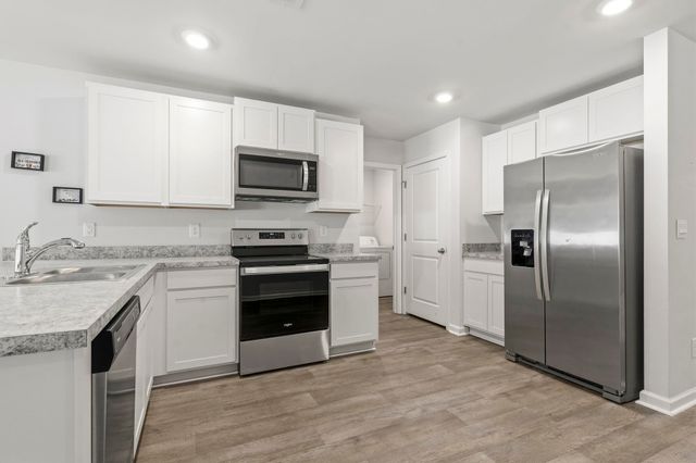 392 Spruce Pine Way, Conway, SC 29526