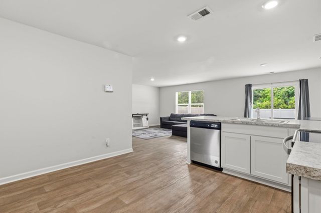 392 Spruce Pine Way, Conway, SC 29526