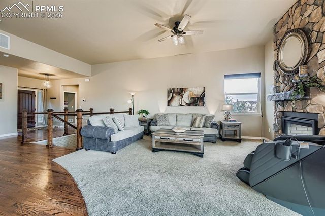 10625 Slumber Ridge Way, Colorado Springs, CO 80908