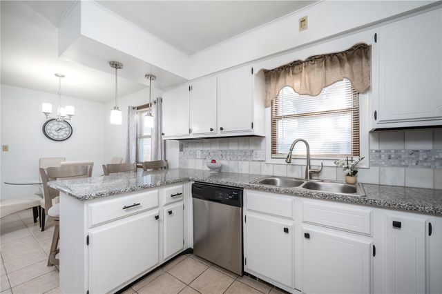 3025 25th Avenue, Marion, IA 52302