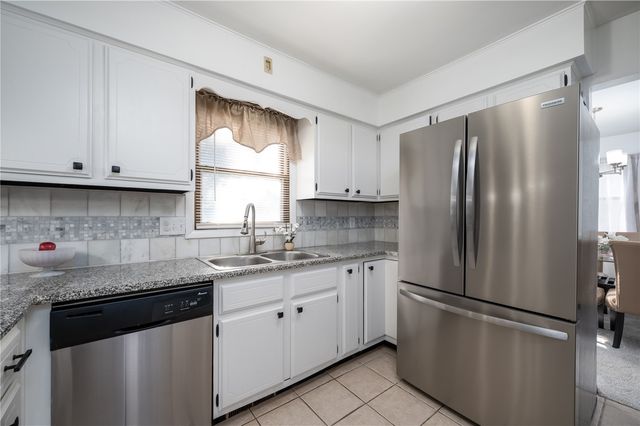 3025 25th Avenue, Marion, IA 52302