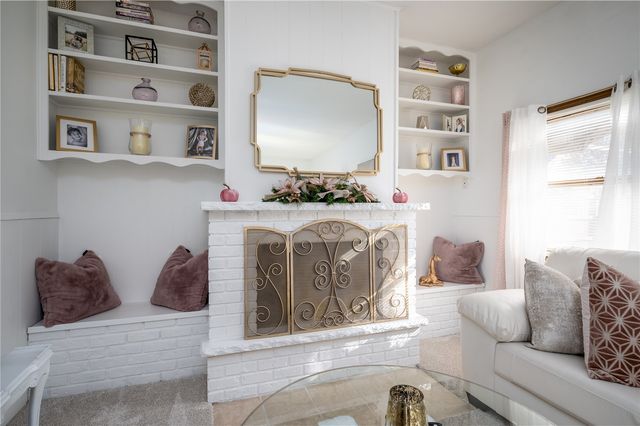 3025 25th Avenue, Marion, IA 52302