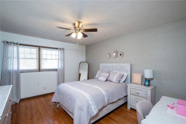 3025 25th Avenue, Marion, IA 52302