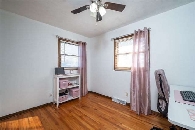 3025 25th Avenue, Marion, IA 52302