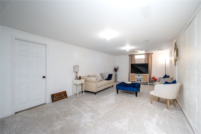 3025 25th Avenue, Marion, IA 52302