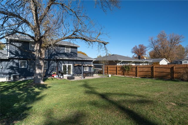 3025 25th Avenue, Marion, IA 52302