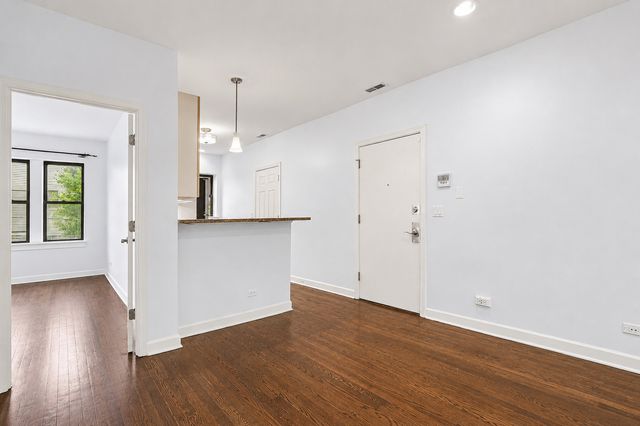 1331 W North Shore Avenue 2S, Chicago, IL 60626
