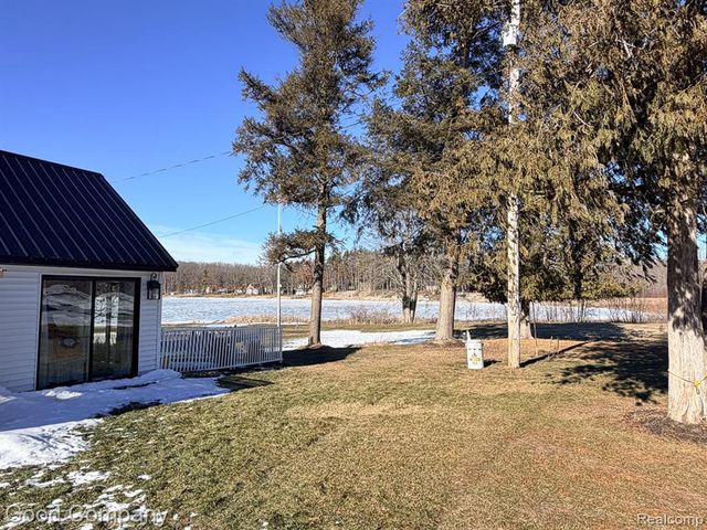 1849 E Pratt Lake Road, Gladwin, MI 48624