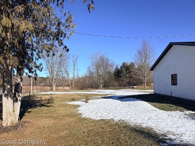 1849 E Pratt Lake Road, Gladwin, MI 48624