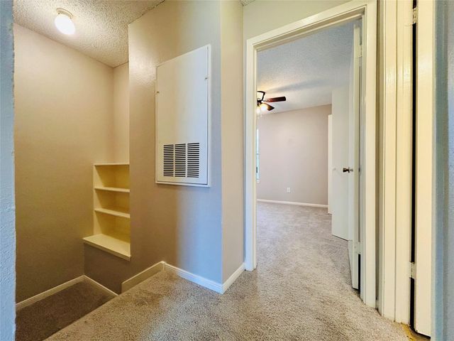 8900 Schick RD C, Austin, TX 78729