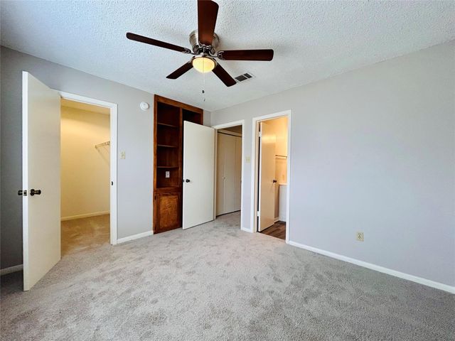 8900 Schick RD C, Austin, TX 78729