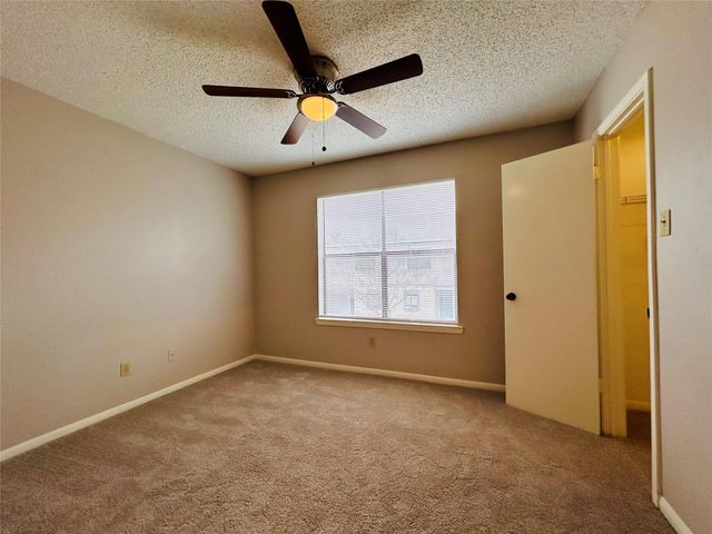 8900 Schick RD C, Austin, TX 78729