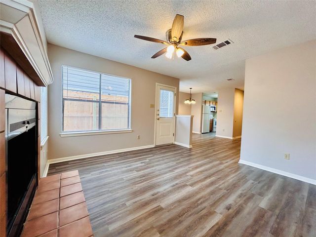 8900 Schick RD C, Austin, TX 78729