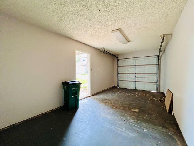 8900 Schick RD C, Austin, TX 78729