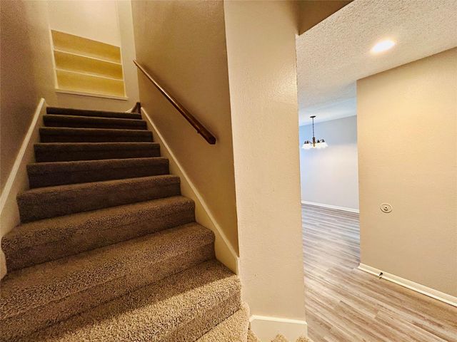 8900 Schick RD C, Austin, TX 78729