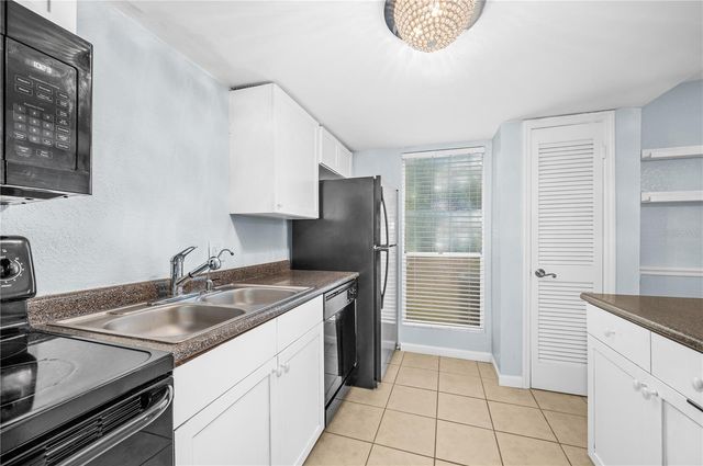 1810 NW 23RD BOULEVARD 174, Gainesville, FL 32605