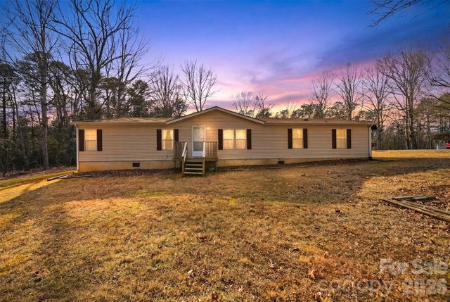 107 10th Street NE, Hildebran, NC 28637